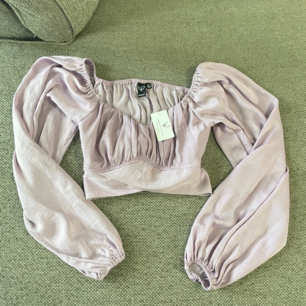 NWT Women’s Windsor Crop Top